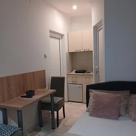 Апартаменты Sokak Centar *